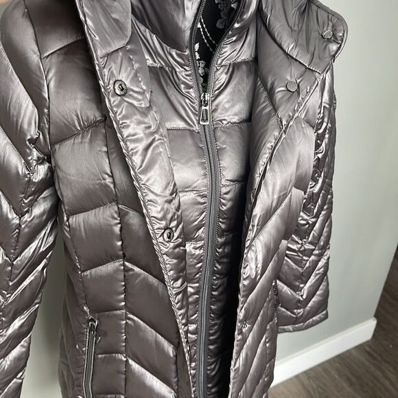 Calvin Klein Small Womens Jacket . Premium Down. NEW - Picture 2 of 4